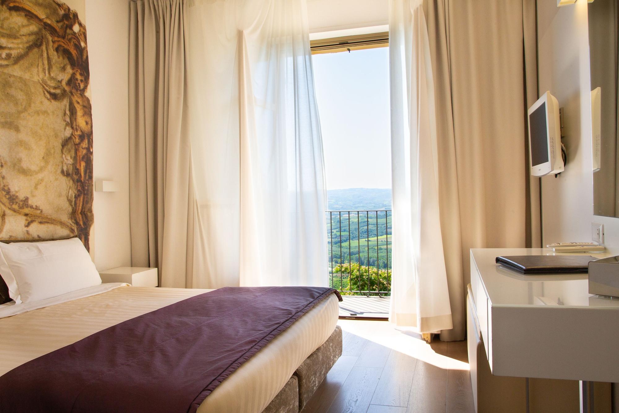 Hotel Castello Di Santa Vittoria Santa Vittoria d'Alba Экстерьер фото