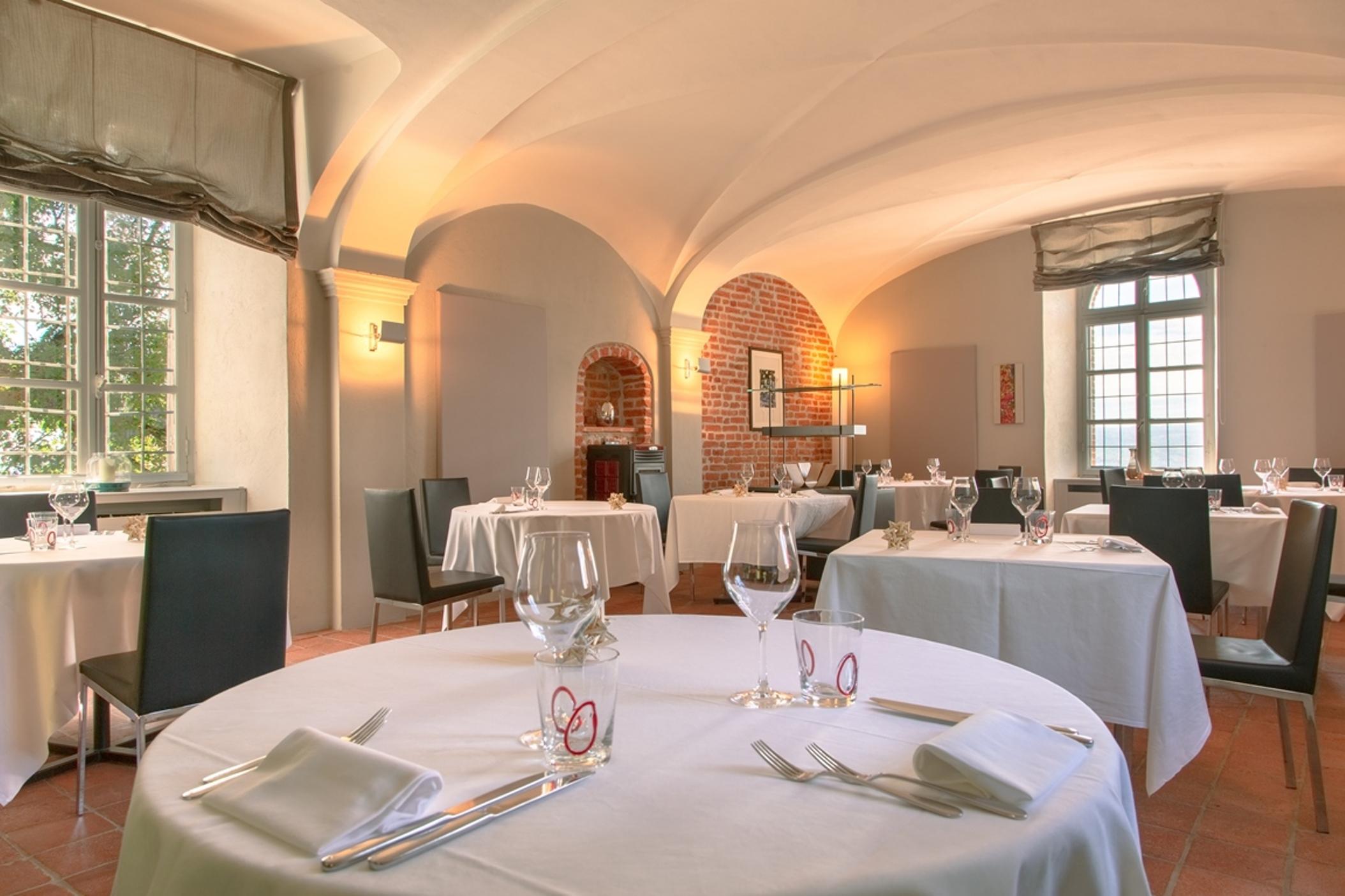 Hotel Castello Di Santa Vittoria Santa Vittoria d'Alba Экстерьер фото
