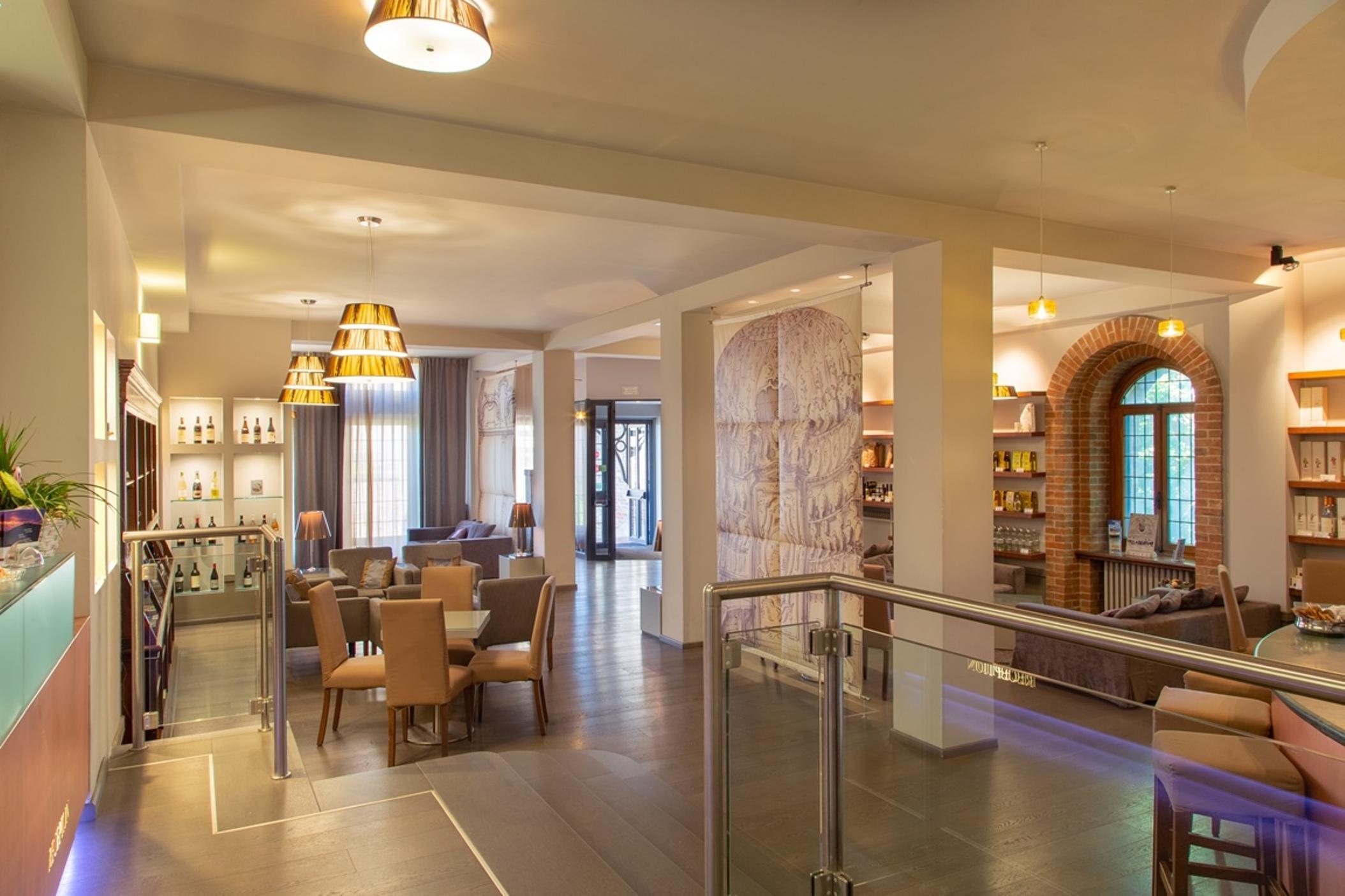 Hotel Castello Di Santa Vittoria Santa Vittoria d'Alba Экстерьер фото