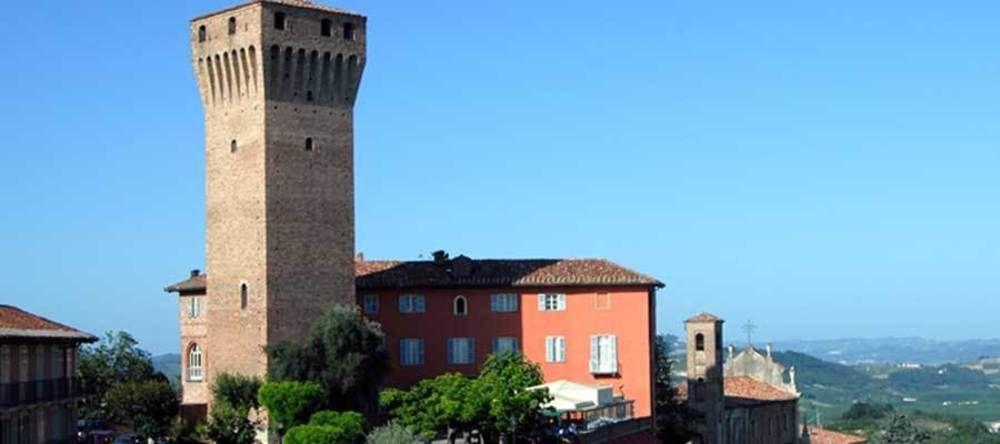 Hotel Castello Di Santa Vittoria Santa Vittoria d'Alba Экстерьер фото