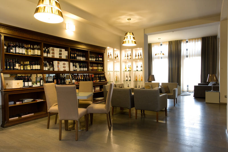 Hotel Castello Di Santa Vittoria Santa Vittoria d'Alba Экстерьер фото
