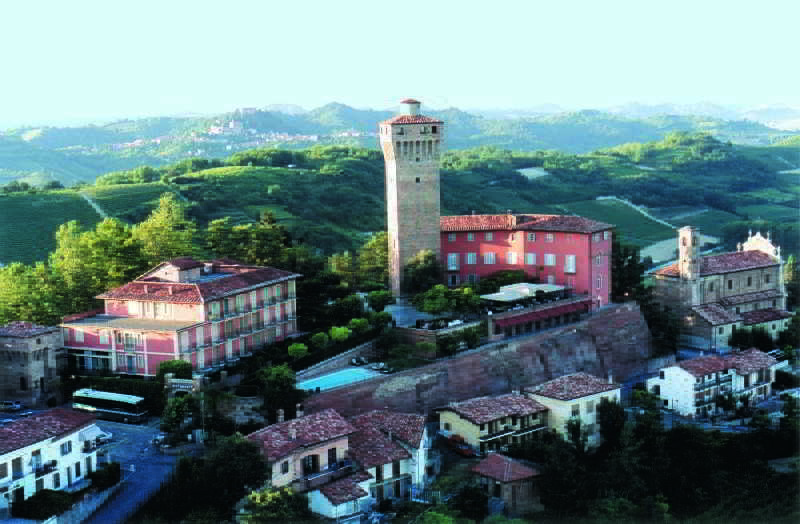 Hotel Castello Di Santa Vittoria Santa Vittoria d'Alba Экстерьер фото