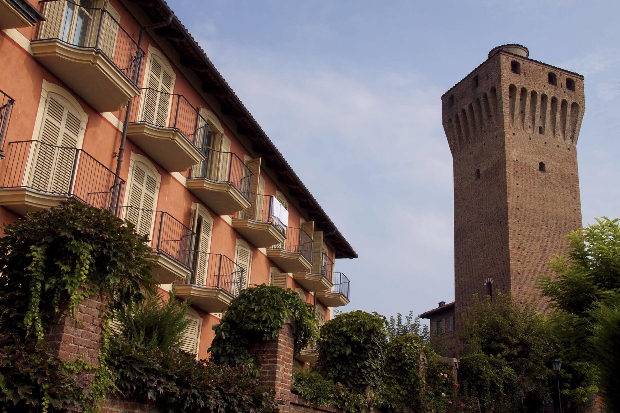 Hotel Castello Di Santa Vittoria Santa Vittoria d'Alba Экстерьер фото